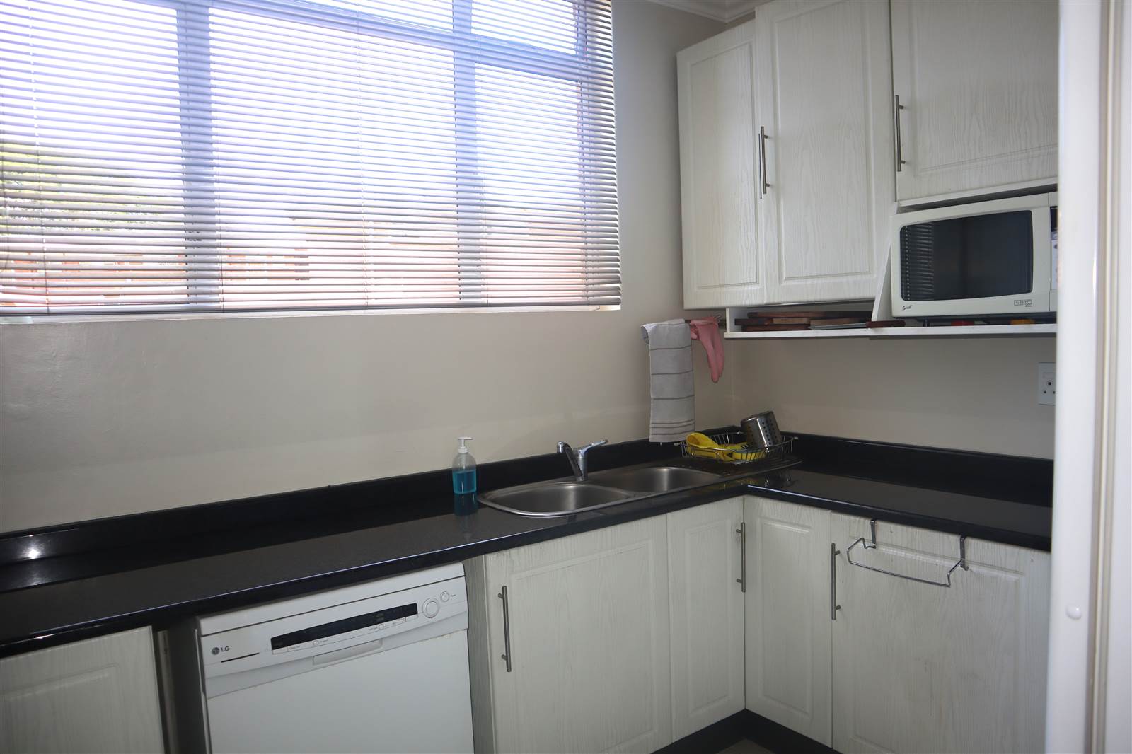 2 Bed Flat in Glenwood photo number 14