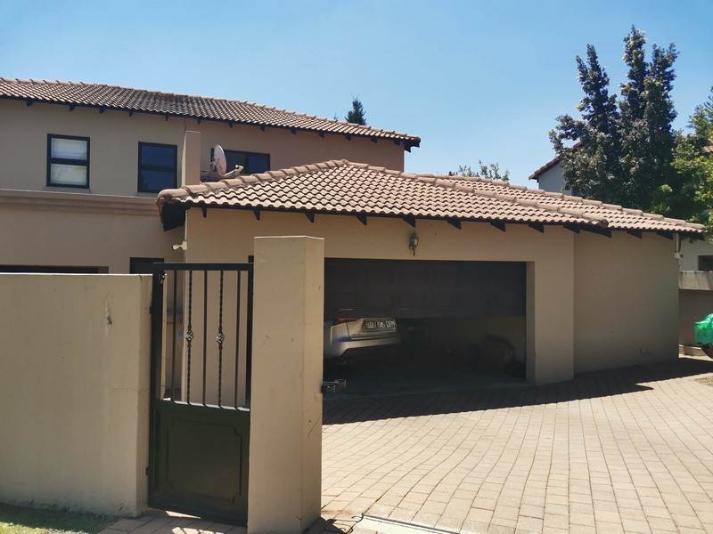 3 Bed House in Kyalami Hills photo number 29