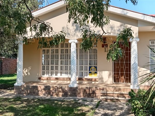 3 Bed House in Campher Park