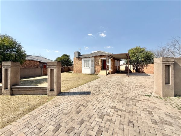 2 Bedroom House
