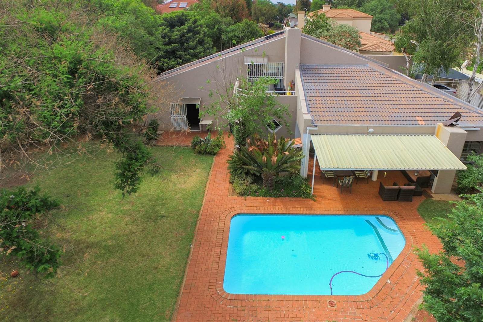4 Bed House in Northcliff photo number 1