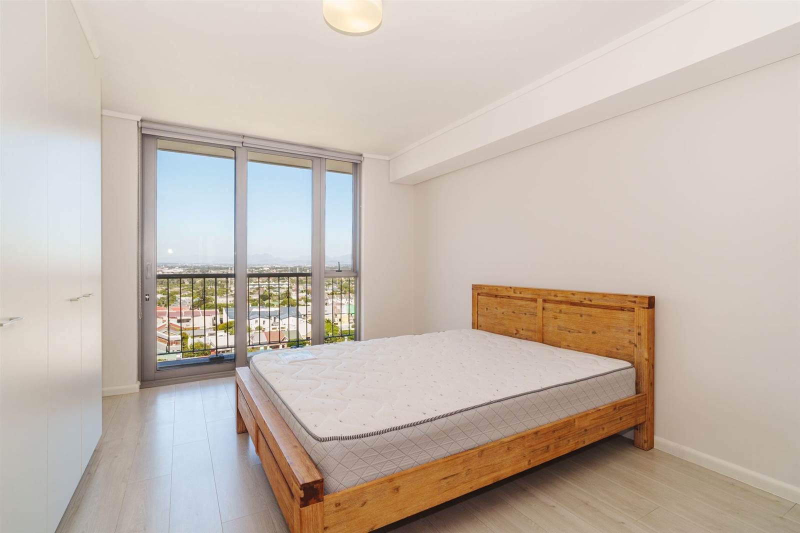 2 Bed Apartment in Observatory photo number 13