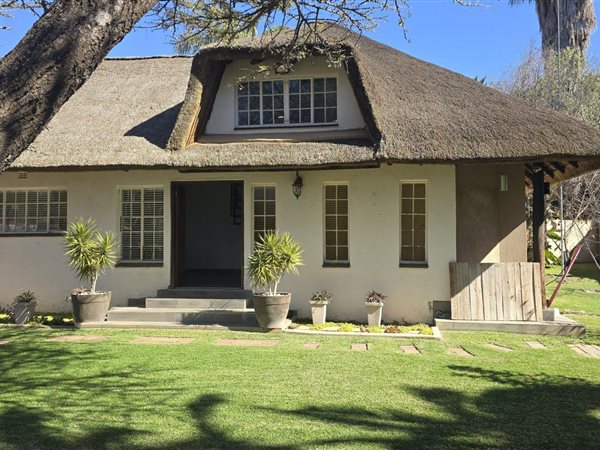 6 Bedroom House 6 Bedroom House