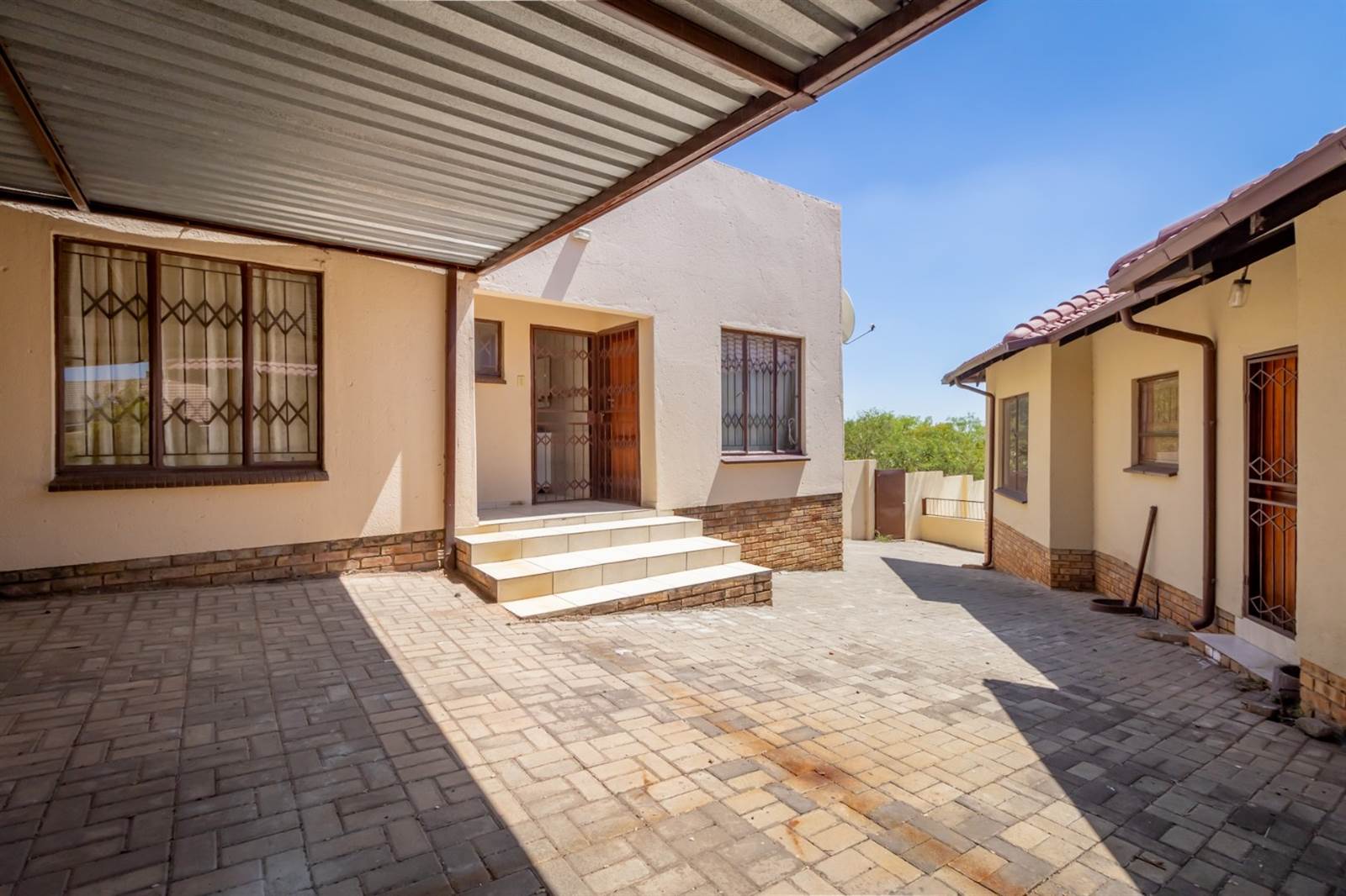 5 Bed House in Tlhabane photo number 29