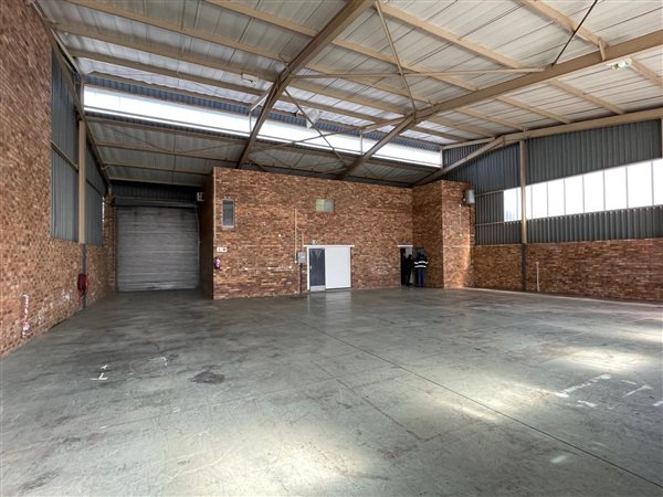 426  m² Industrial space