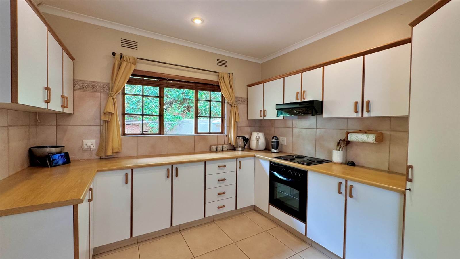 3 Bed Simplex in La Lucia photo number 18