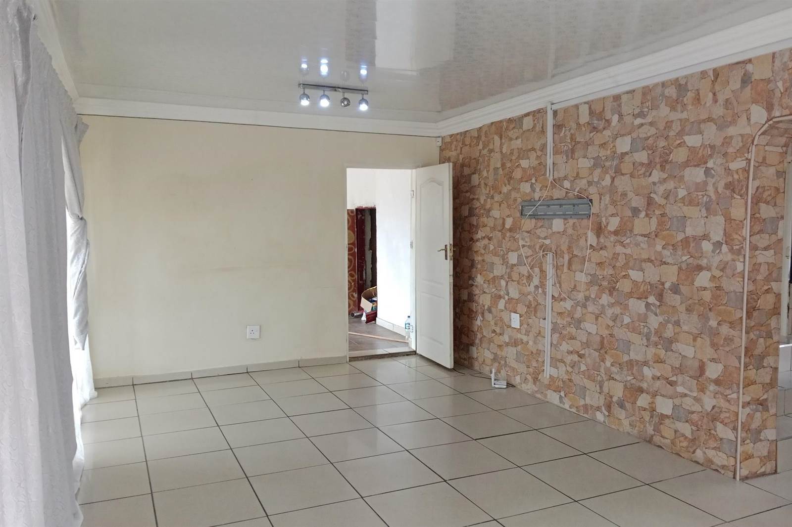 4 Bed House in Soshanguve photo number 28