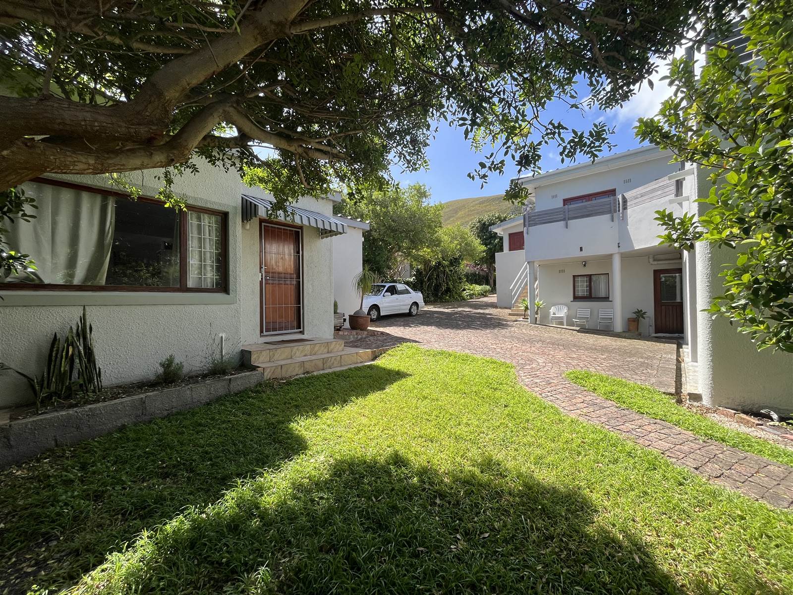 4 Bed House in Northcliff photo number 27