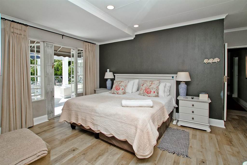 4 Bed House in Hurlingham photo number 16
