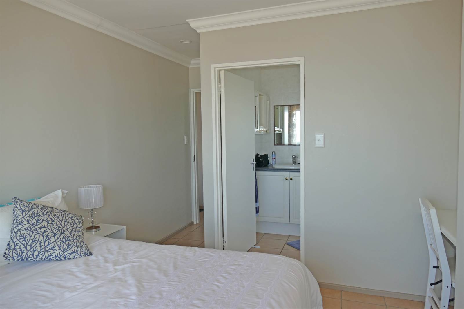 3 Bed Apartment in Trafalgar photo number 12