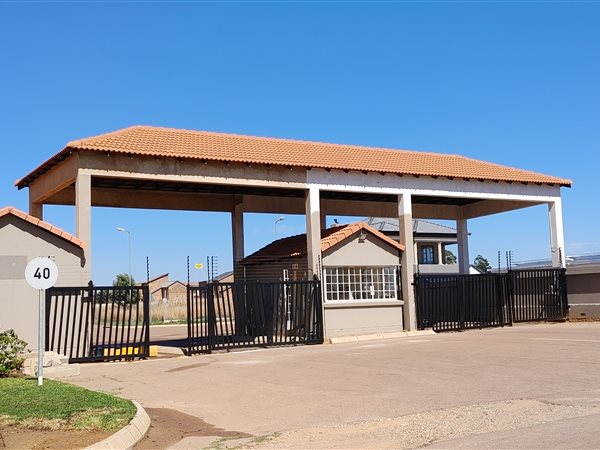 500 m² Land 500 m² Land