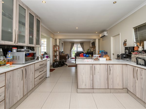 3 Bedroom House 3 Bedroom House