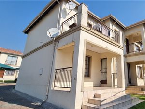 2 Bed House in Whitney Gardens