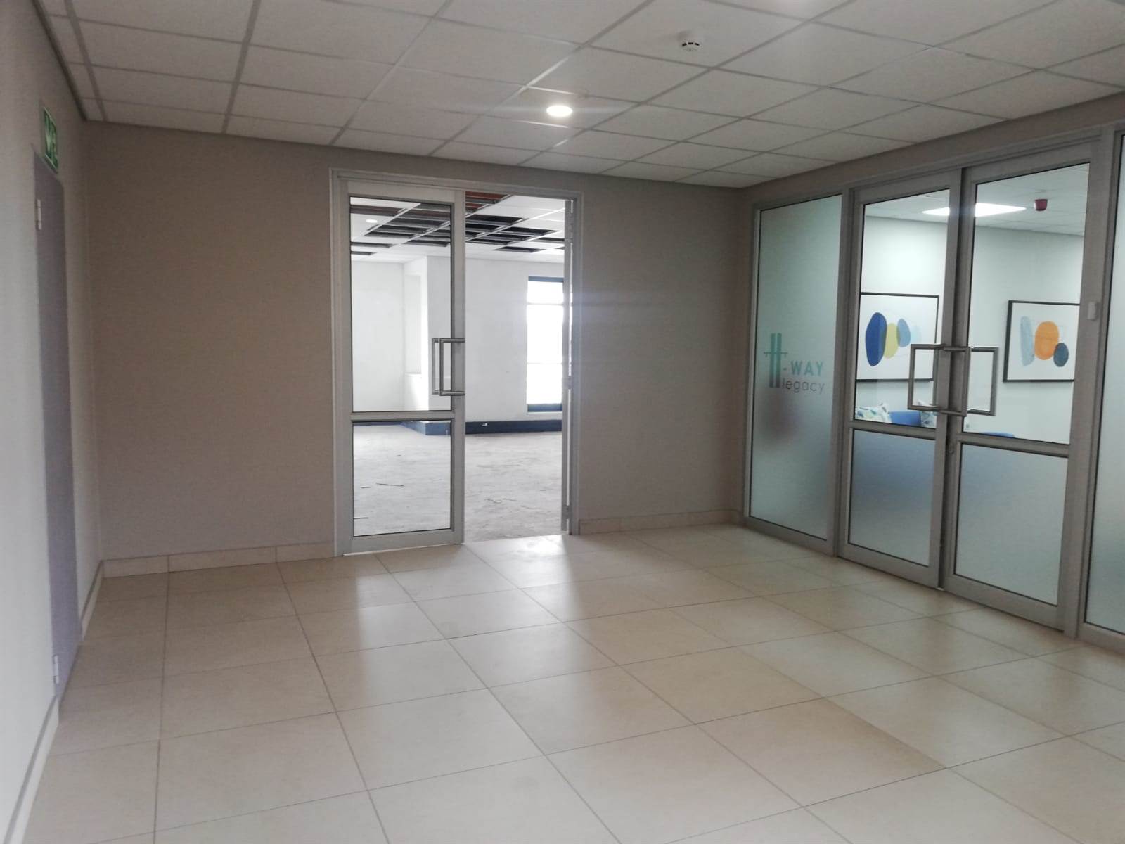 319  m² Commercial space in Rivonia photo number 19