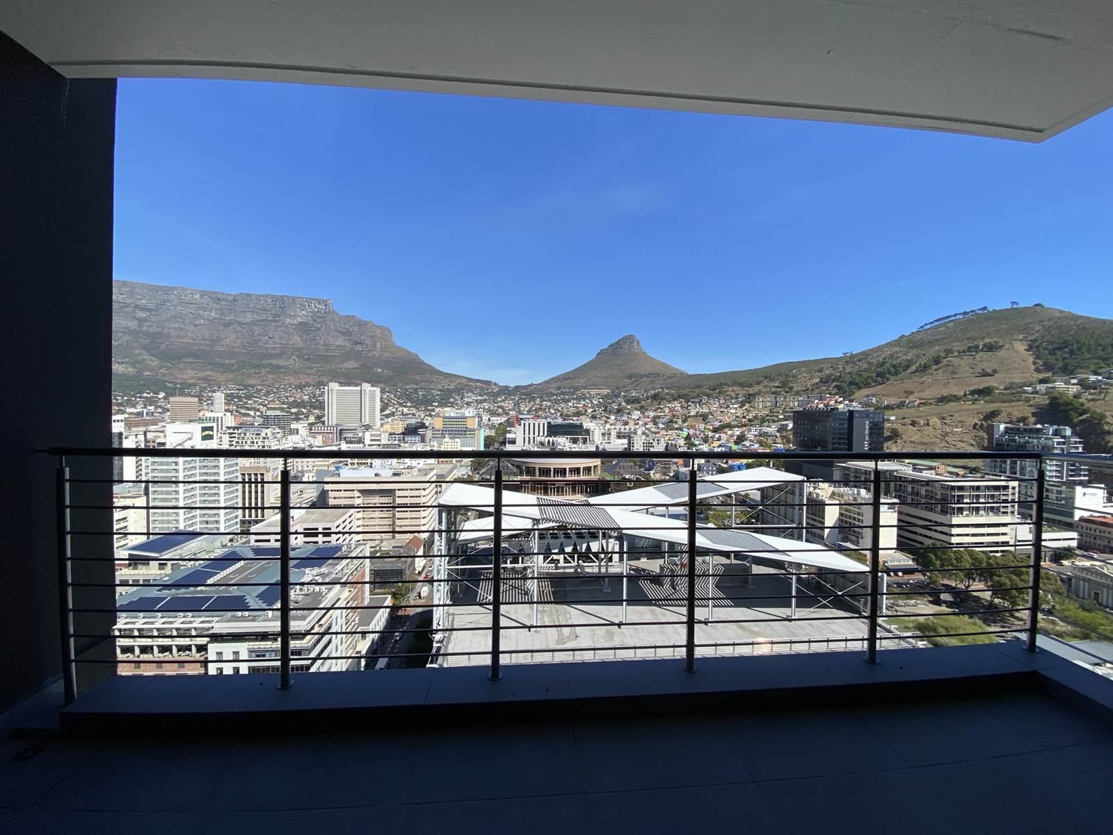 2 Bed Apartment in Cape Town City Centre photo number 16