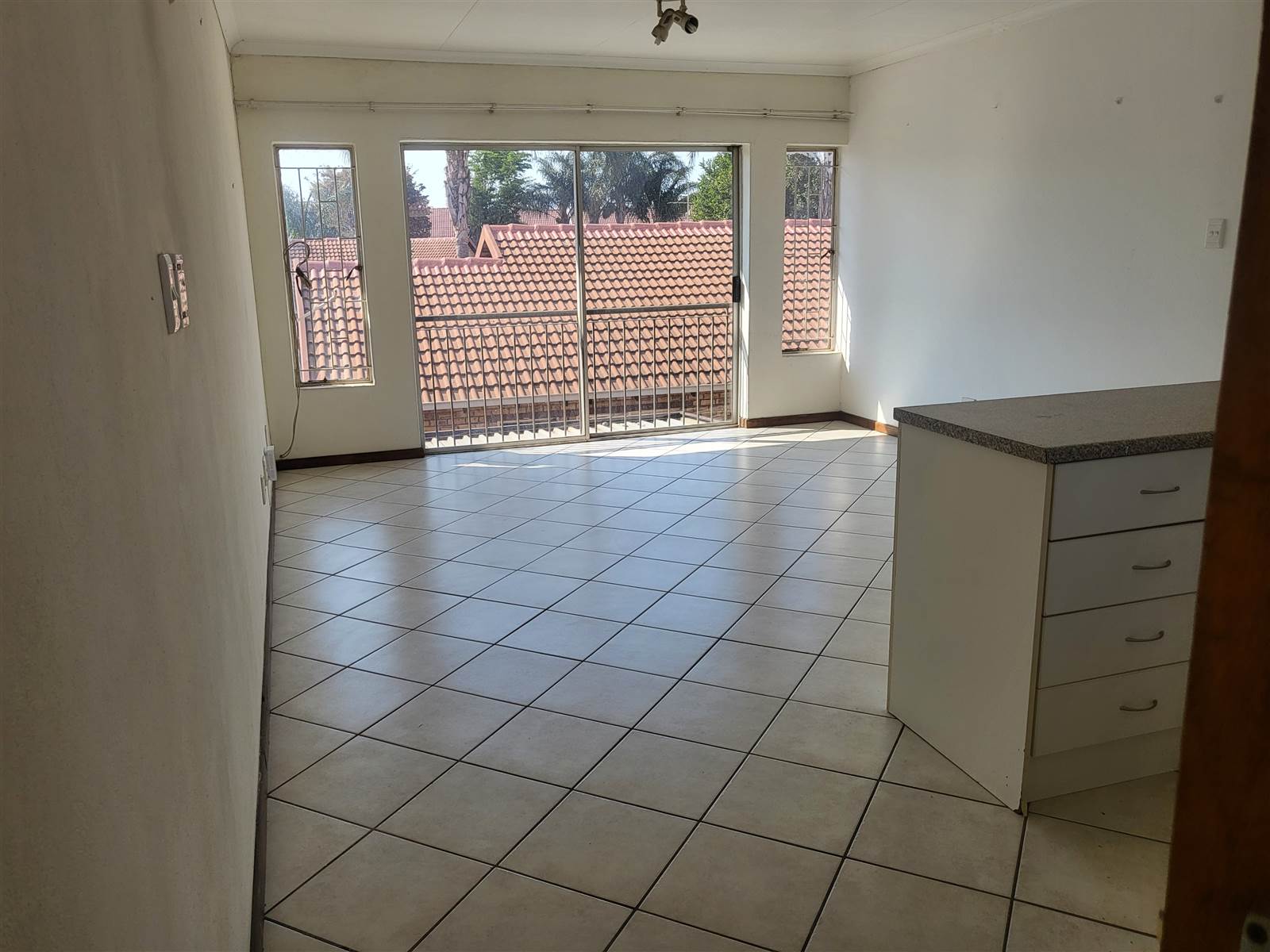 2 Bed House in Glen Marais photo number 8