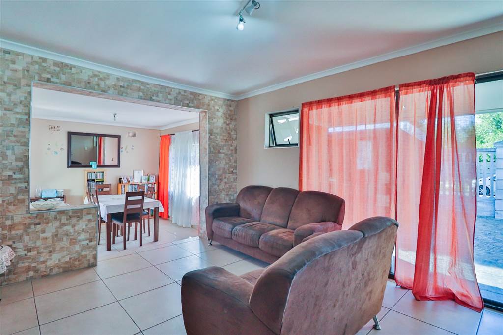 4 Bed House for sale in Bothasig T4597628 Private Property