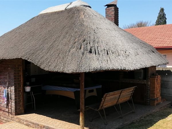 4 Bedroom House 4 Bedroom House
