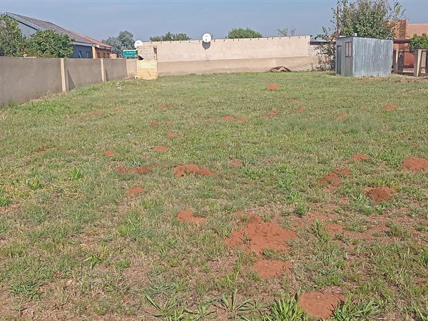 1048 m² Land available in Meyerton Park