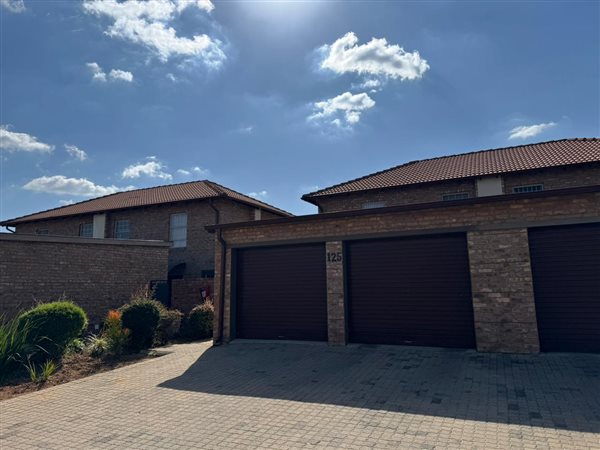 3 Bedroom Townhouse 3 Bedroom Townhouse