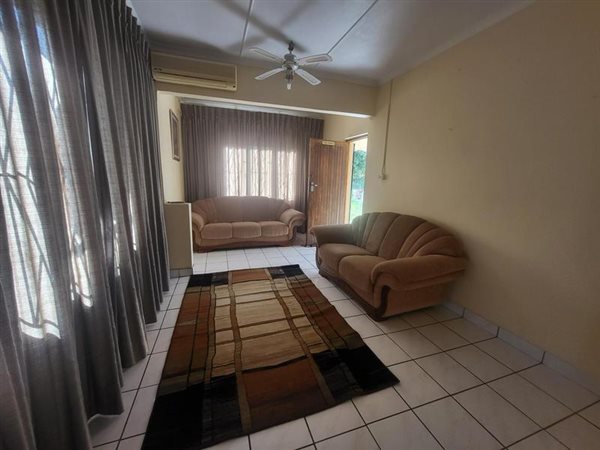 2 Bed House in Everest Heights