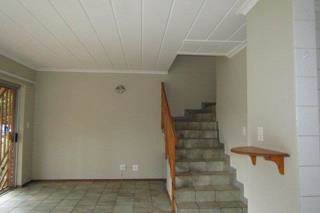 2 Bed Townhouse in Magalieskruin photo number 7