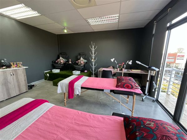 67 m² Office Space 67 m² Office Space