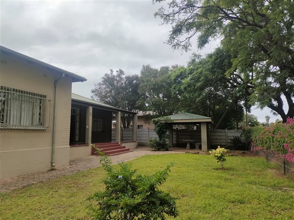 4 Bedroom House 4 Bedroom House
