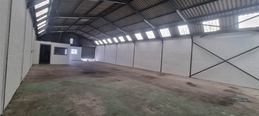275  m² Industrial space in Airport Industria photo number 5