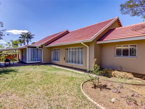 3 Bedroom House 3 Bedroom House