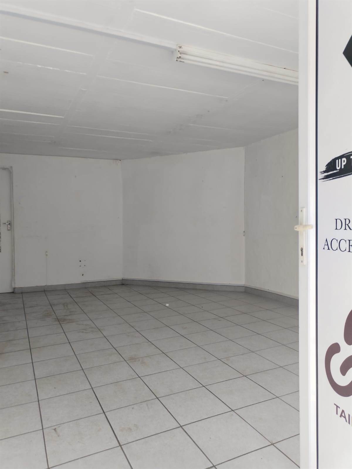 48  m² Office Space in Pietermaritzburg Central photo number 3