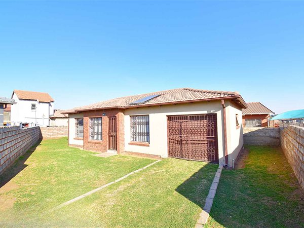 3 Bedroom House 3 Bedroom House