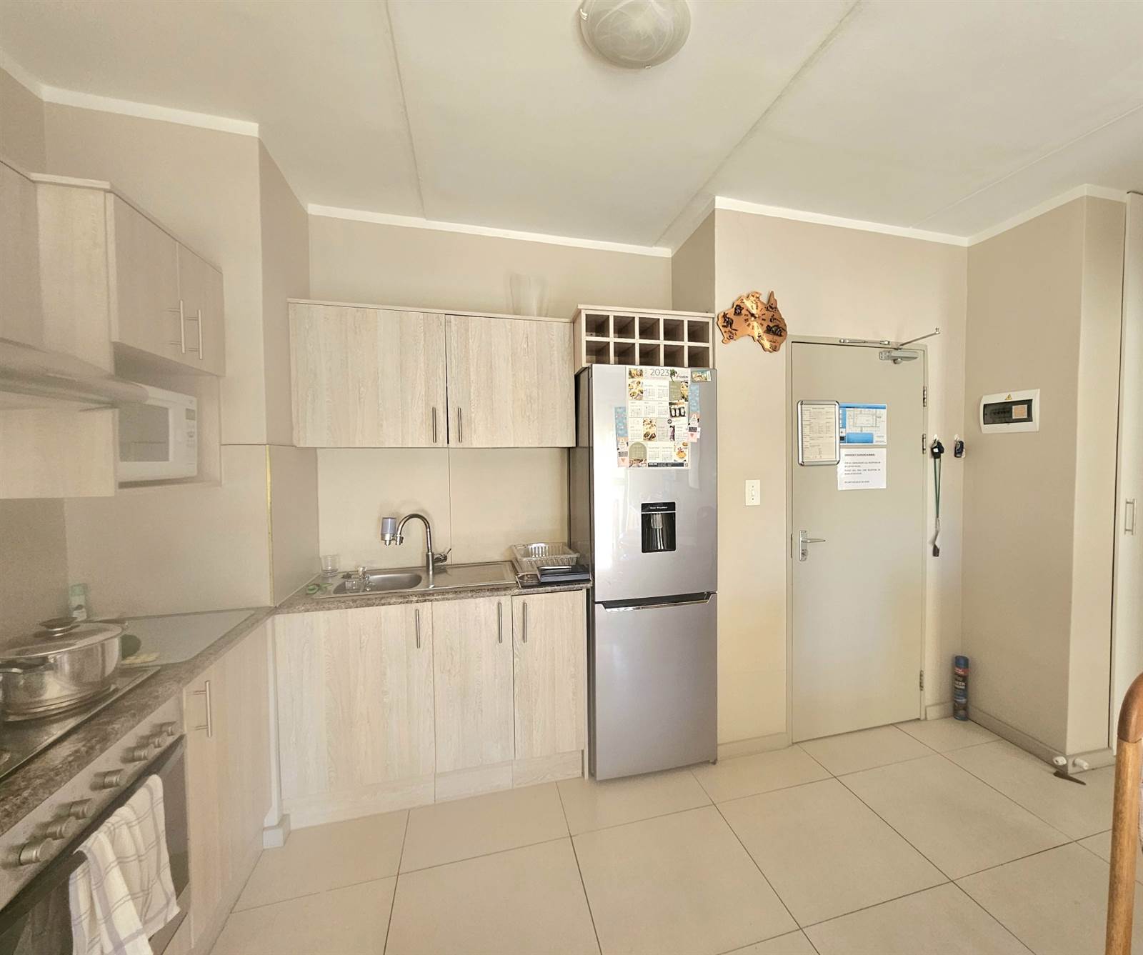 1 Bed Apartment in Pinelands photo number 2