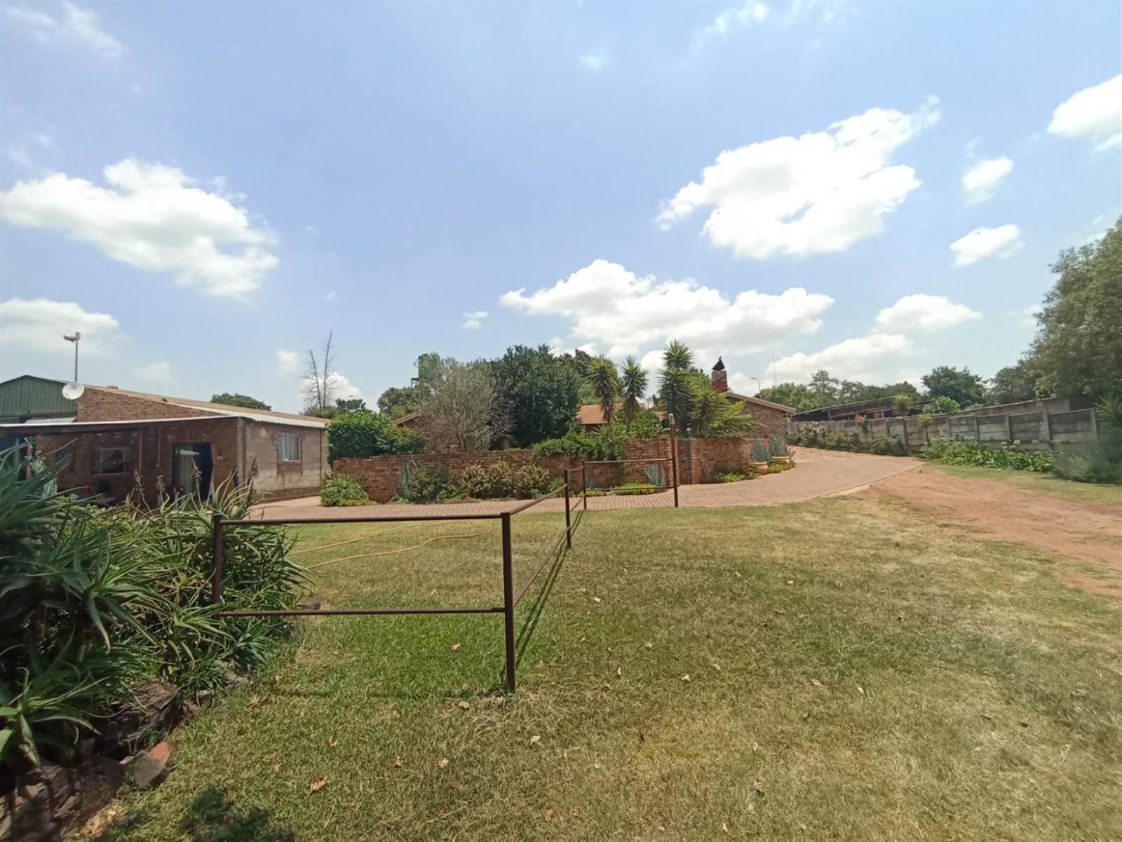 8600 m² Smallholding in Randfontein photo number 8