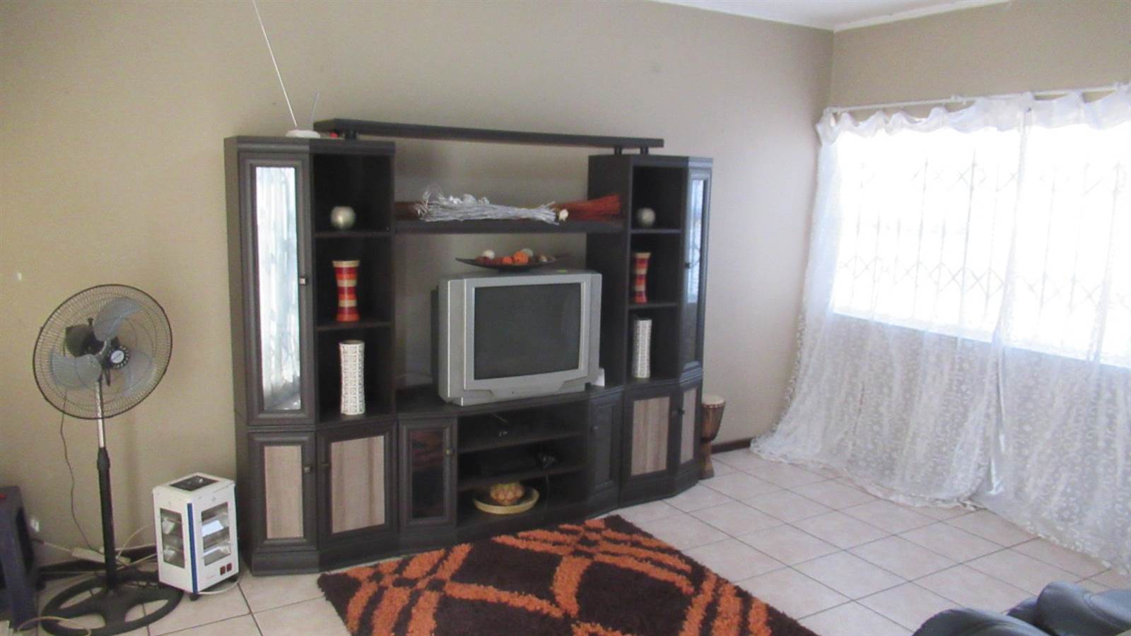 3 Bed House in Sasolburg photo number 3