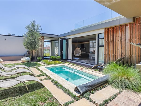 4 Bedroom House 4 Bedroom House