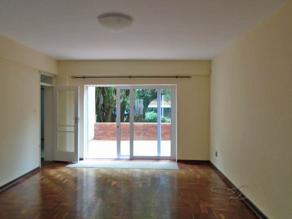 2 Bed Apartment in Illovo photo number 3