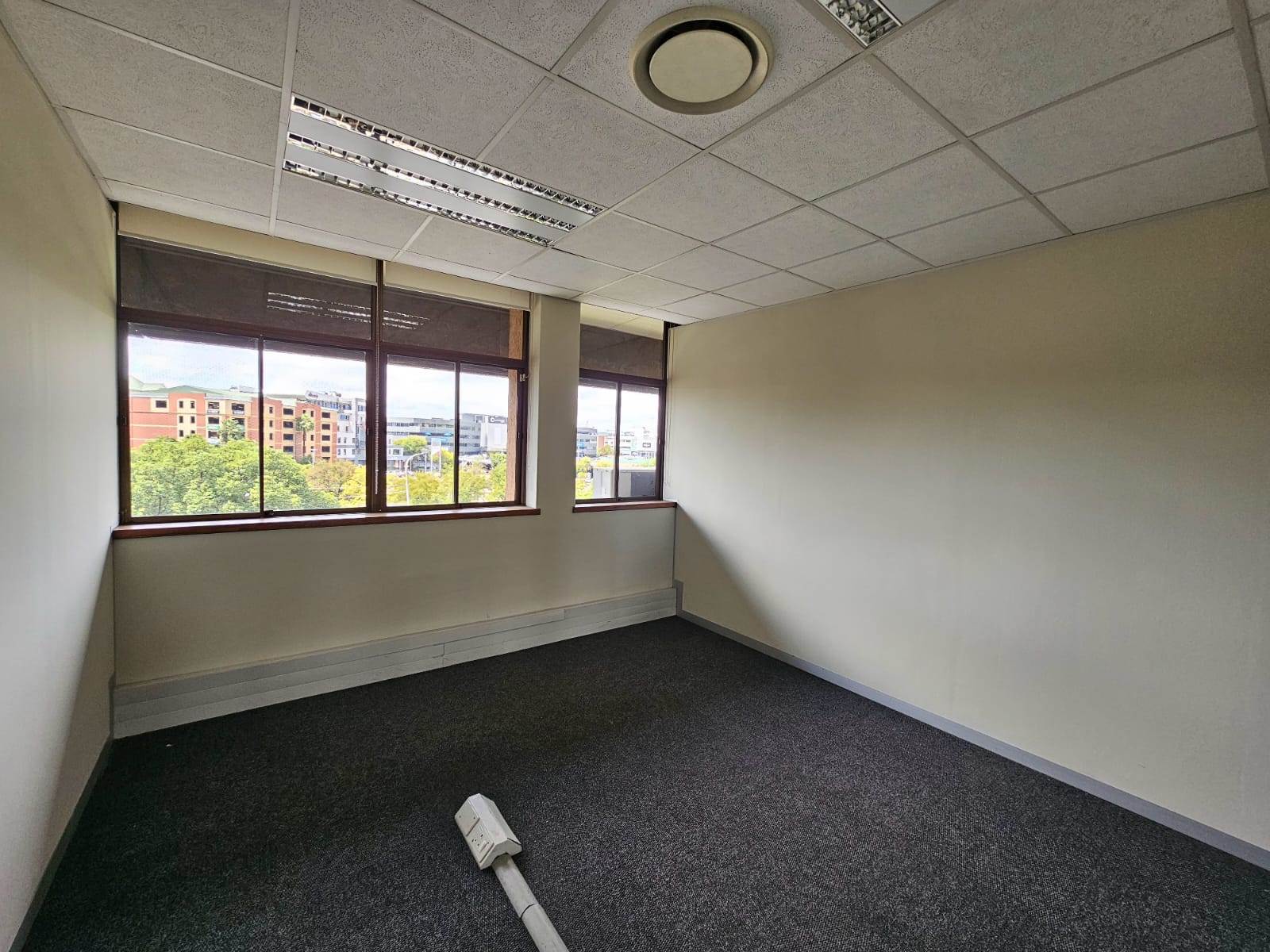 1870  m² Commercial space in Centurion CBD photo number 27