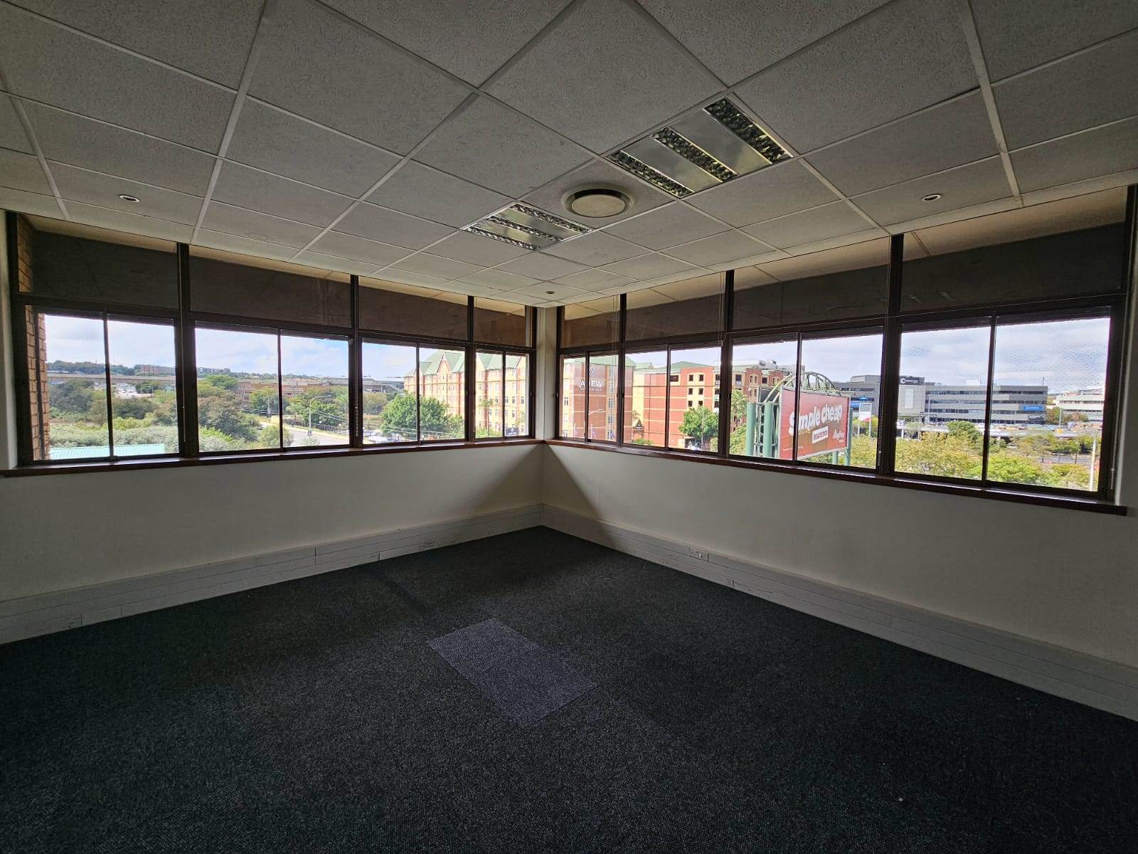 1870  m² Commercial space in Centurion CBD photo number 15