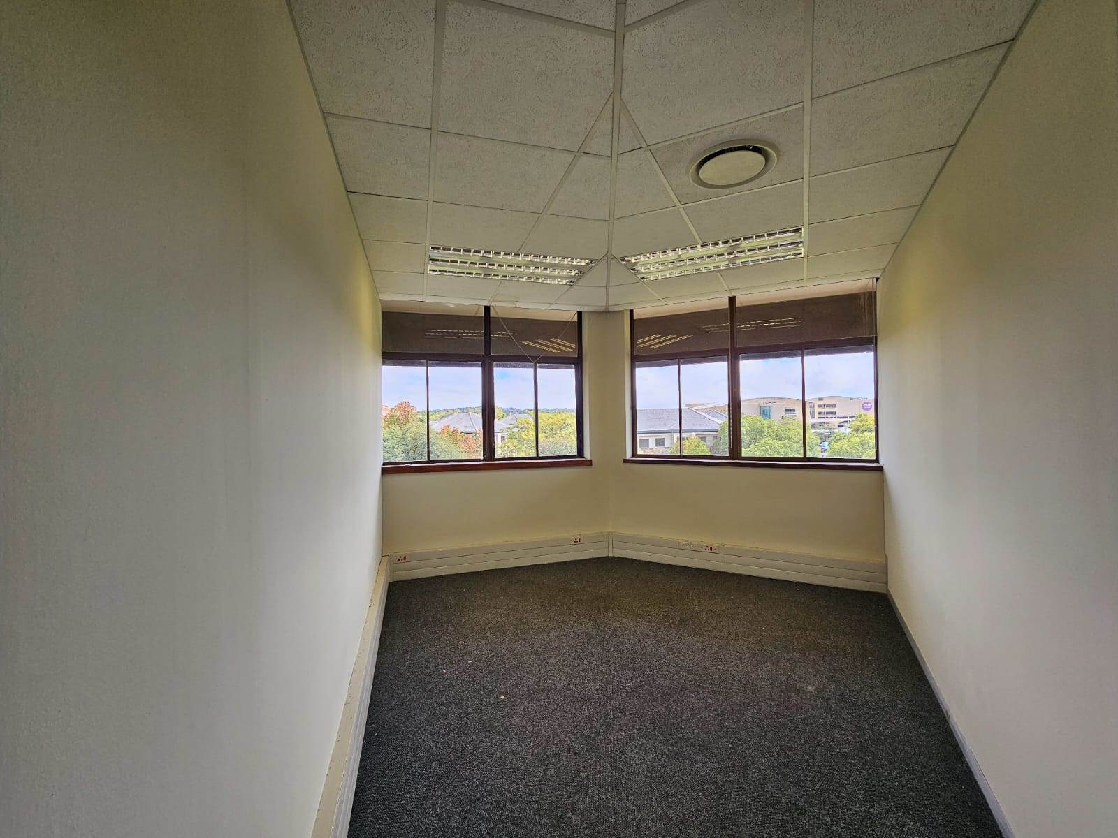 1870  m² Commercial space in Centurion CBD photo number 5