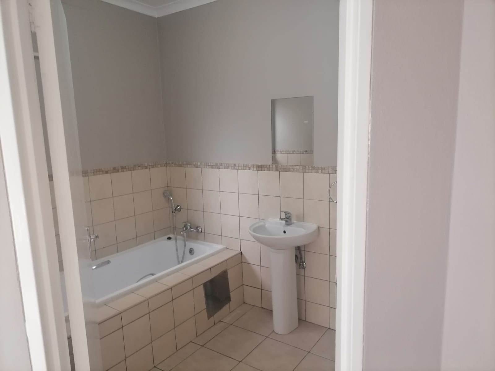 2 Bed Apartment in Erand Gardens photo number 12