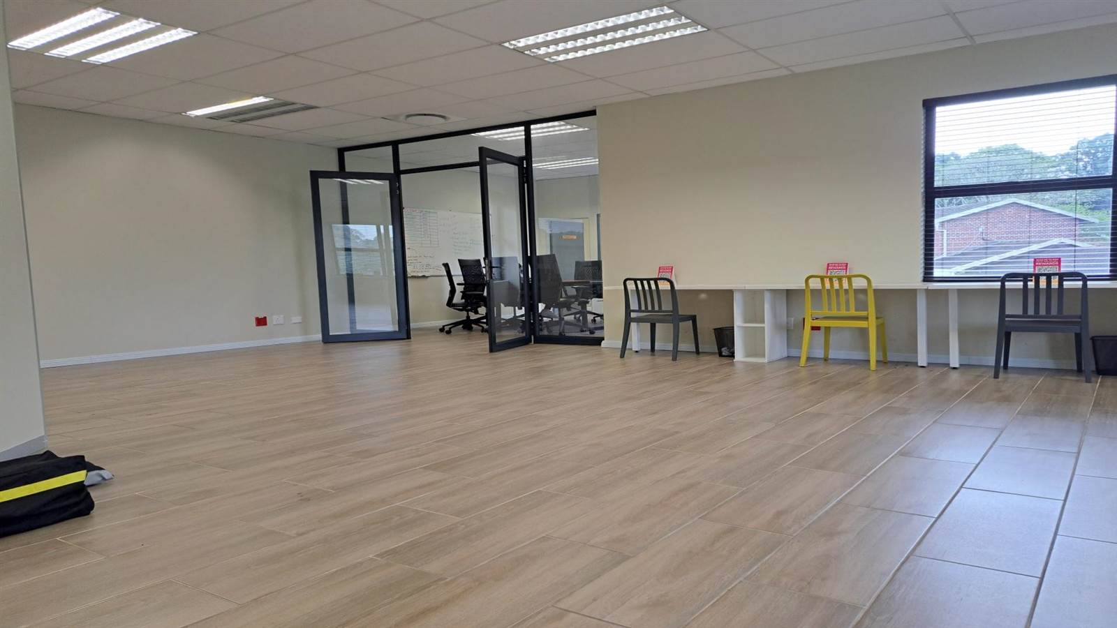 112  m² Office Space in Kloof photo number 5