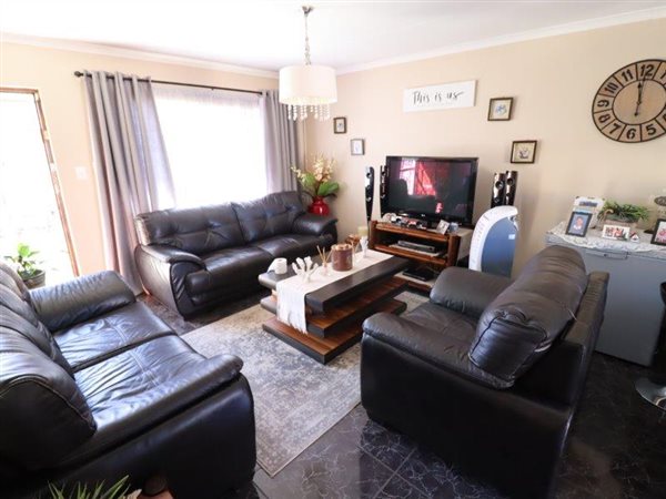 2 Bed Townhouse in Fauna