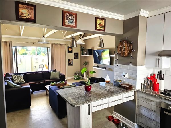 2 Bedroom Townhouse 2 Bedroom Townhouse