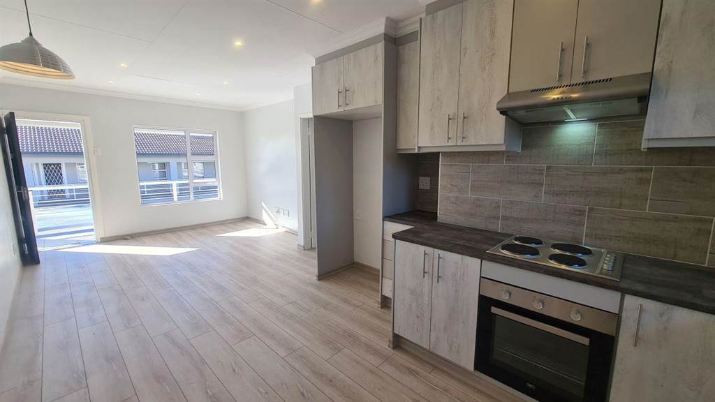 3 Bed Apartment in Secunda photo number 4