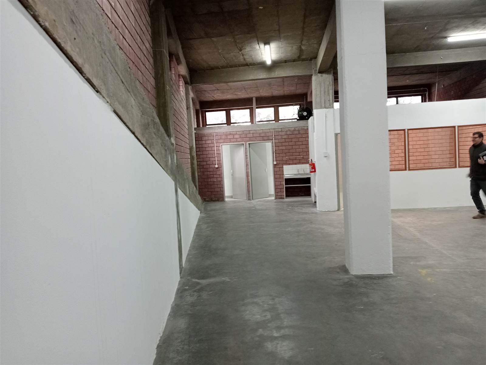 197  m² Industrial space in New Germany photo number 2