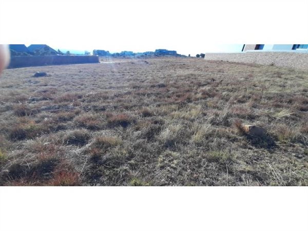 900 m² Land available in Silverwoods Country Estate