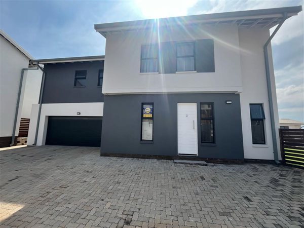 4 Bedroom House 4 Bedroom House