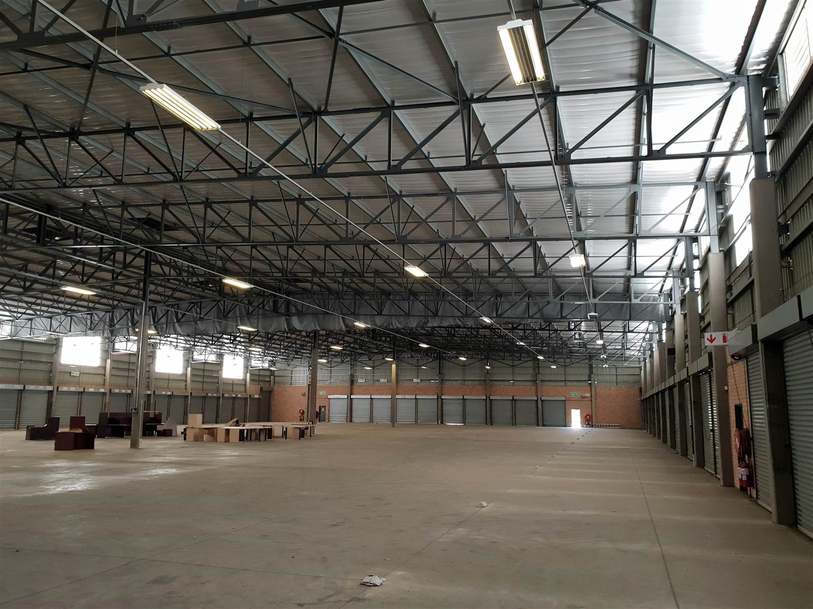5040  m² Industrial space in Strydompark photo number 2