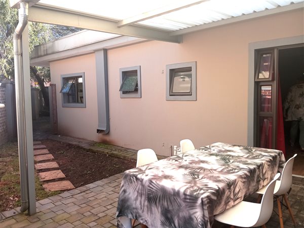 1 Bedroom Flat 1 Bedroom Flat